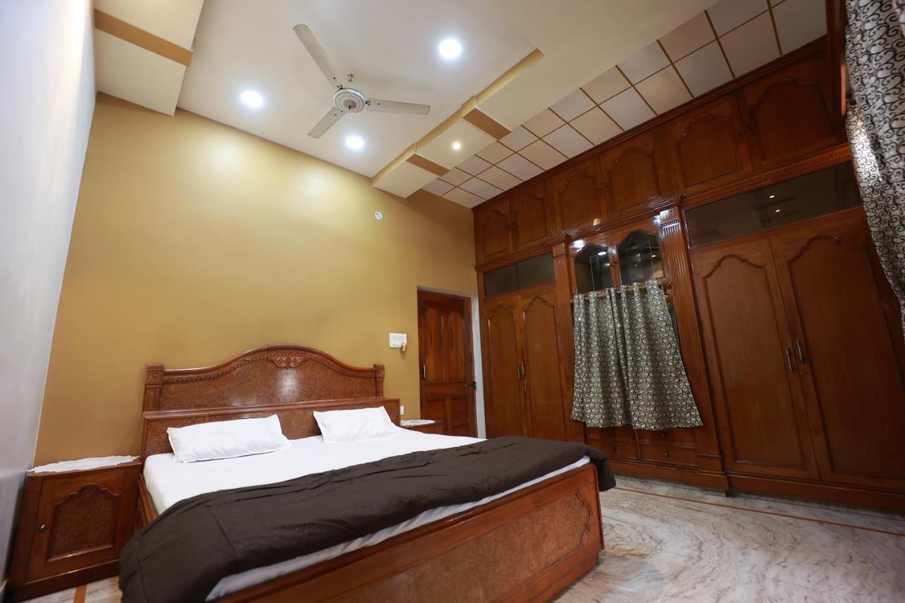 Kapoor Sahab Homestay : It'S A Home Away From Home. Varanasi Eksteriør bilde