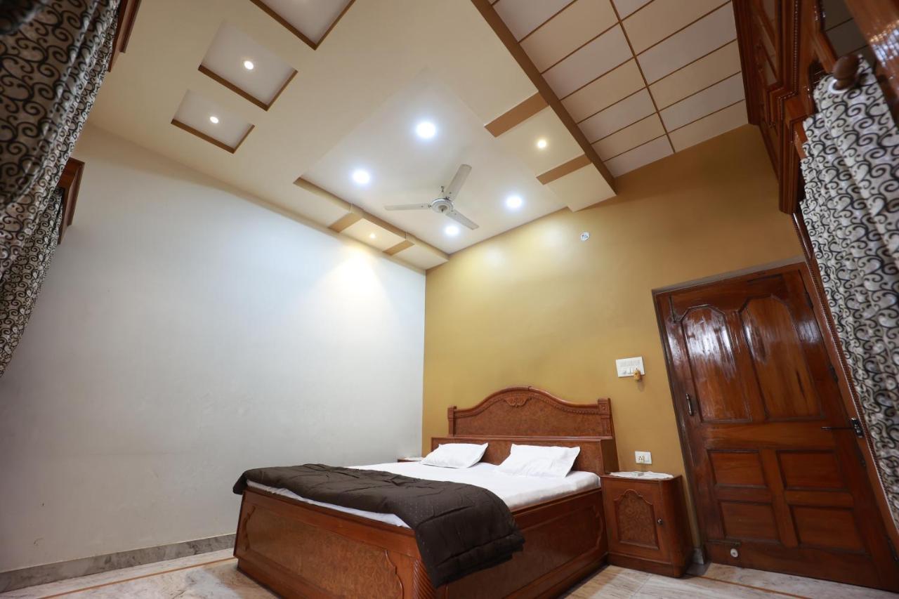Kapoor Sahab Homestay : It'S A Home Away From Home. Varanasi Eksteriør bilde